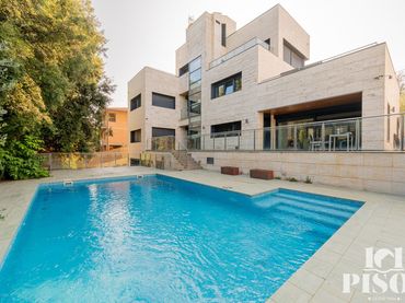 Villa mit Pool zum Verkauf in Mas Fuster