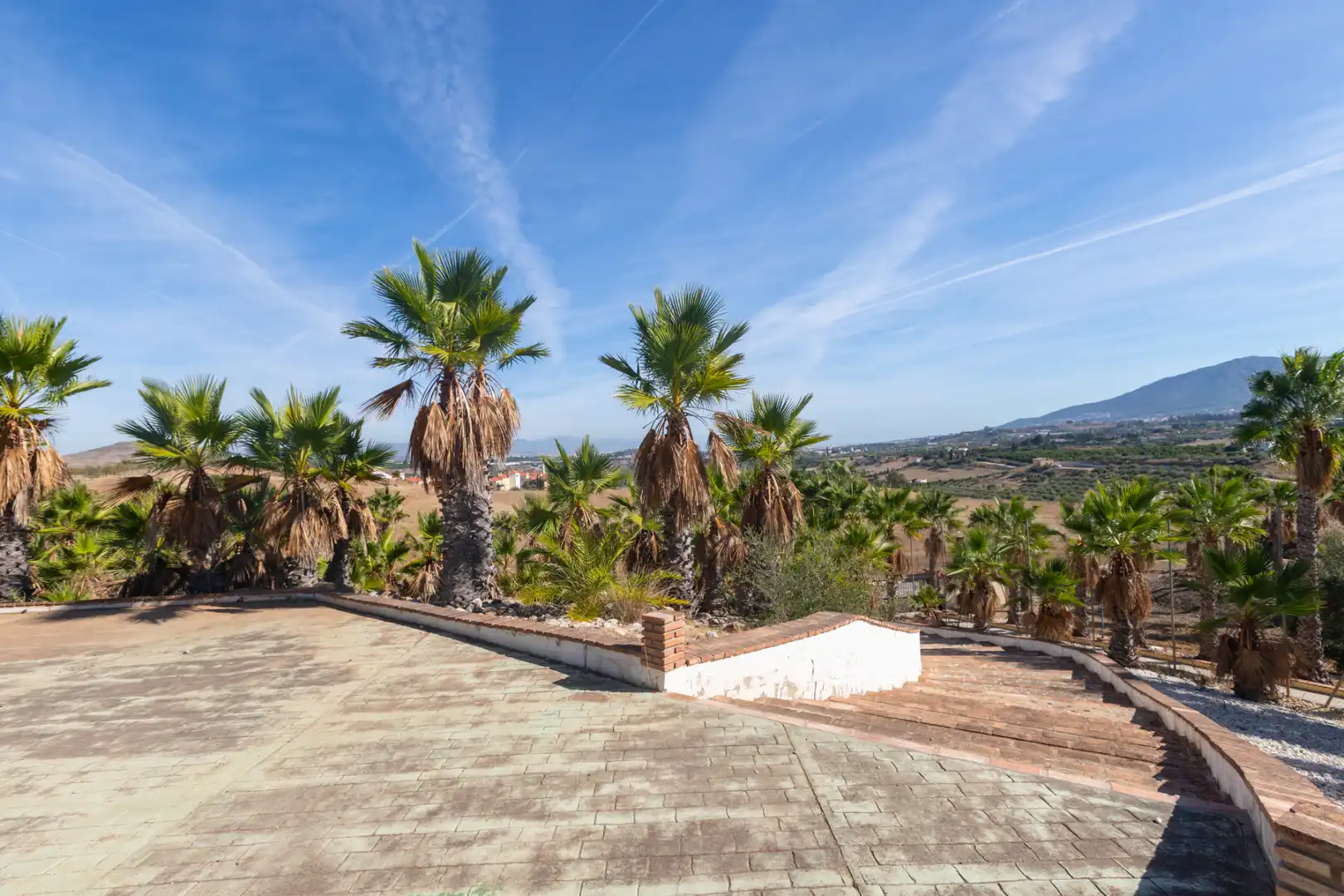 Vista exterior de Casa o chalet en venta en Alhaurín de la Torre con Aire acondicionado, Calefacción y Jardín privado