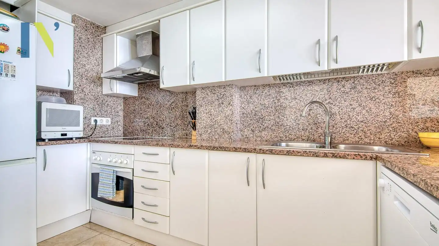 Cocina de Apartamento en venta en Calonge i Sant Antoni con Aire acondicionado, Terraza y Trastero