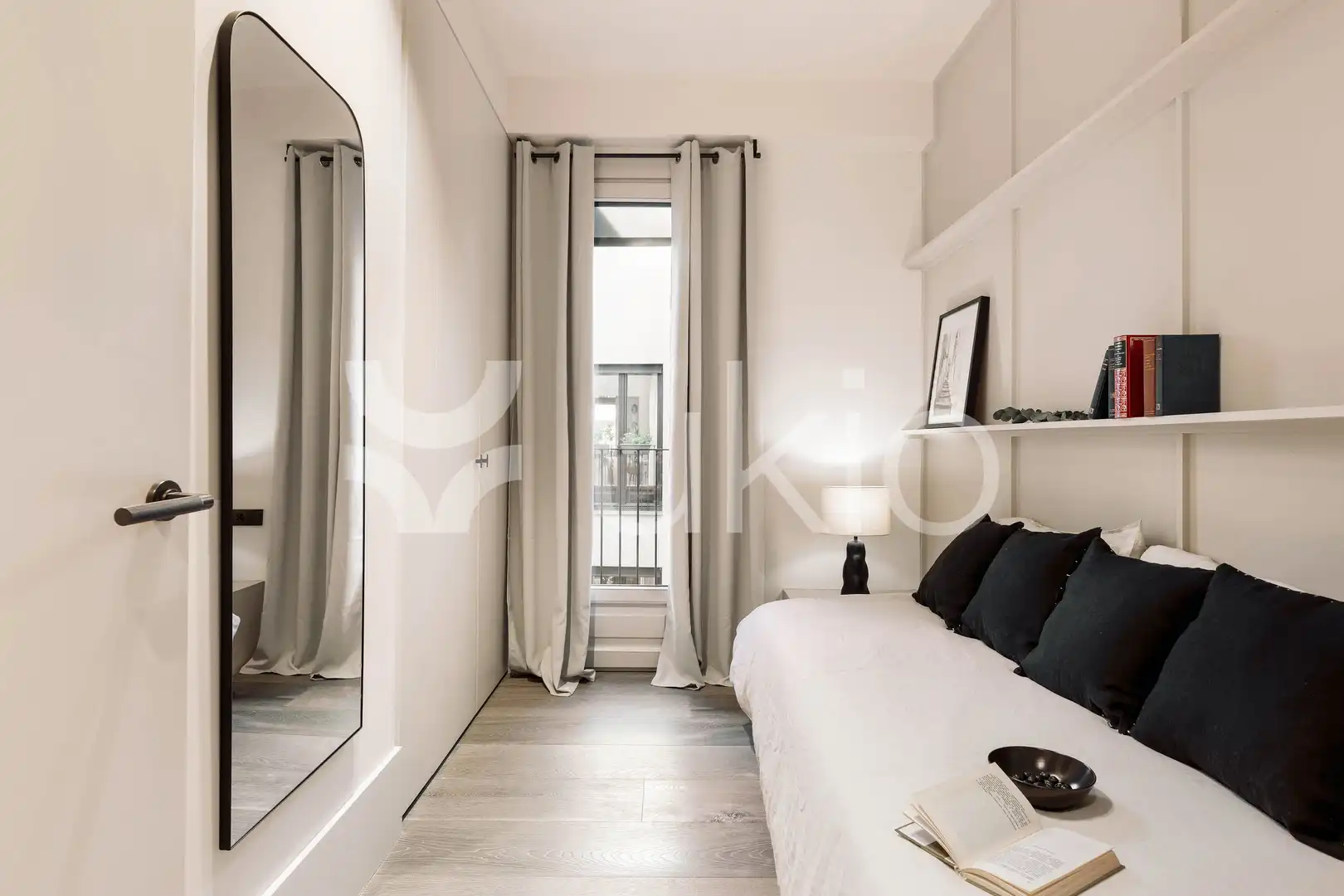 Habitación de Apartamento de alquiler en Barcelona con Aire acondicionado, Calefacción y Amueblado