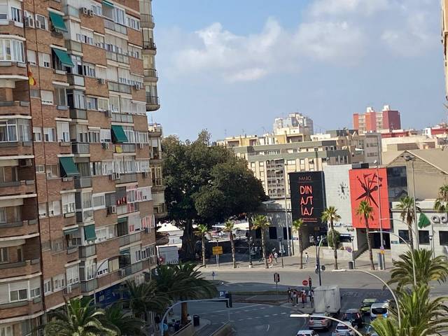 Piso en Venta en Ensanche - Diputación