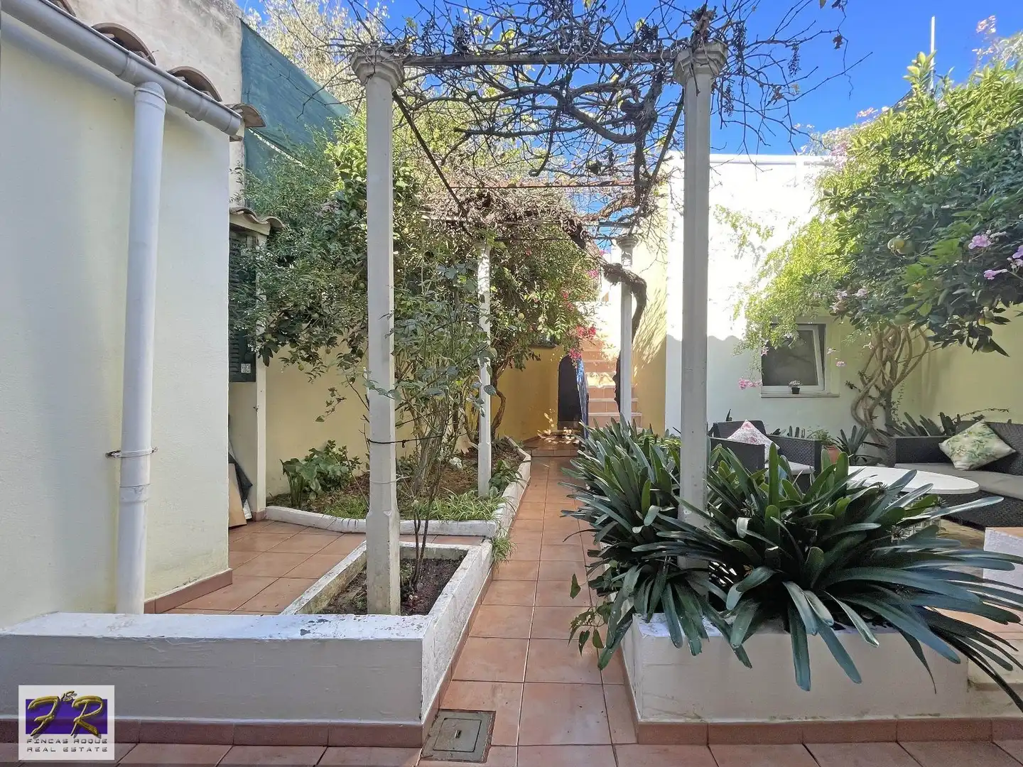 Vista exterior de Casa o xalet en venda en Alcúdia amb Terrassa, Moblat i Forn