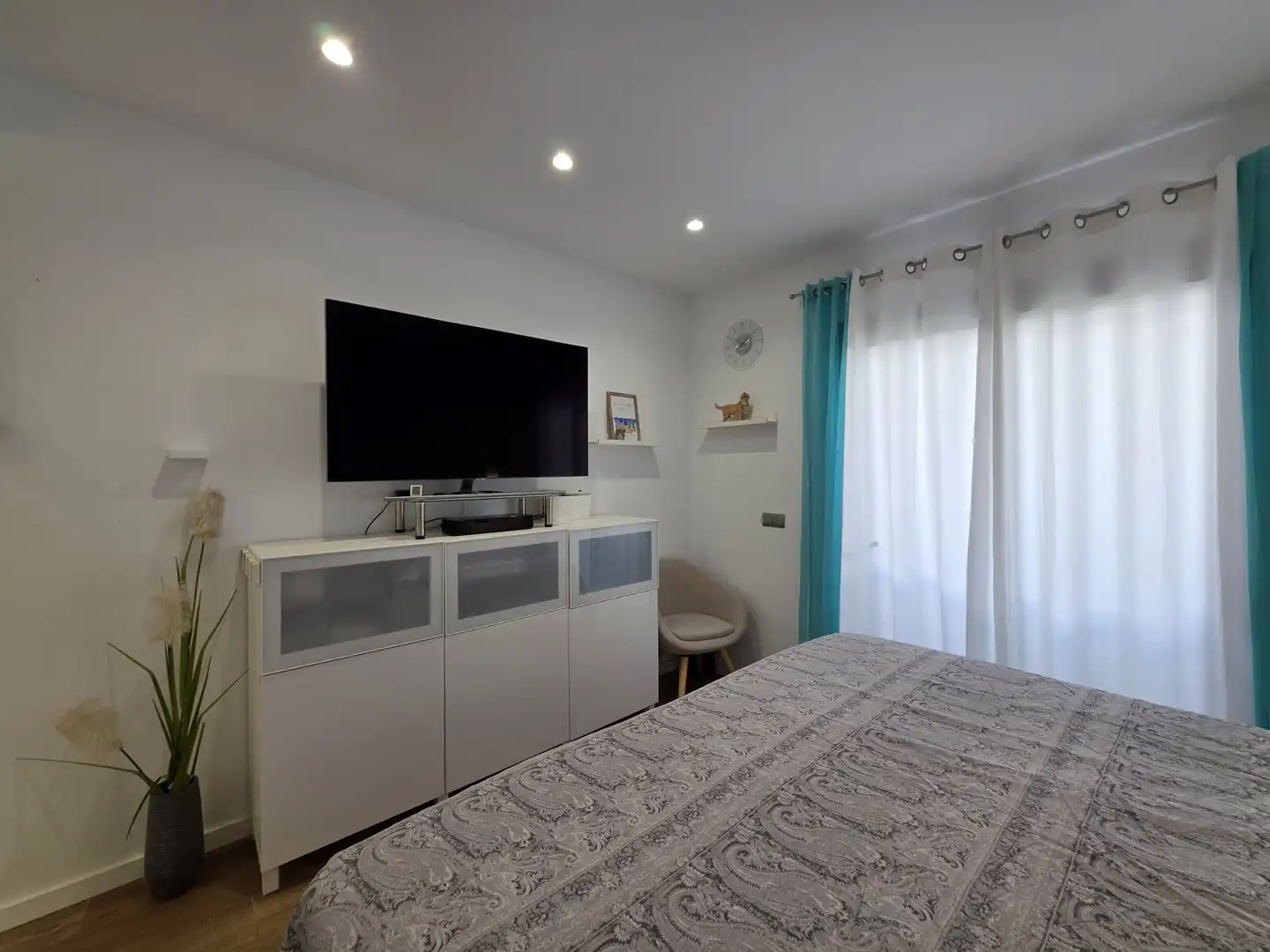 Habitación de Planta baja en venta en La Alcaidesa con Jardín privado, Terraza y Trastero