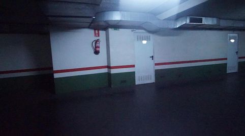 Se vende parcela de garaje abierta de 5.15 de largo por 2.60 de ancho y un trastero de 11 m2. En la zona del ayuntamiento., Bild 3