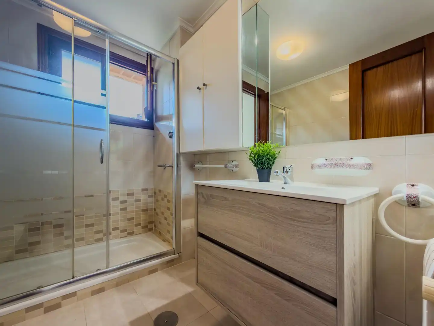 Bathroom of Flat for sale in Santander  with Heating, Terrace and Storage room