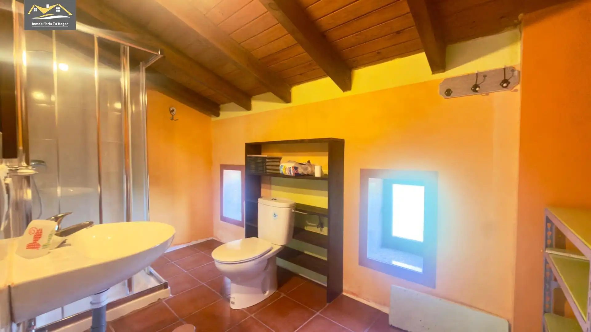 Baño de Finca rústica en venta en Castrelo de Miño con Jardín privado, Terraza y Amueblado