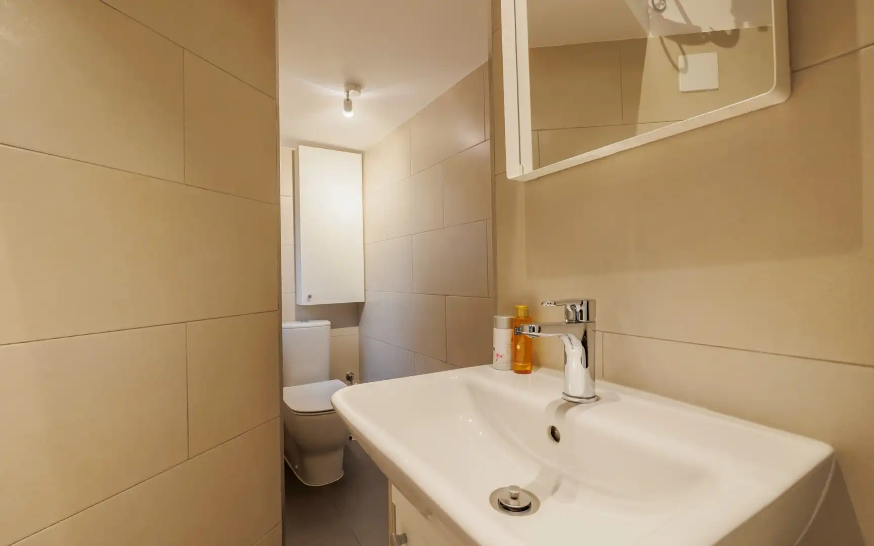 Baño de Piso de alquiler en Madrid con Aire acondicionado, Calefacción y Amueblado