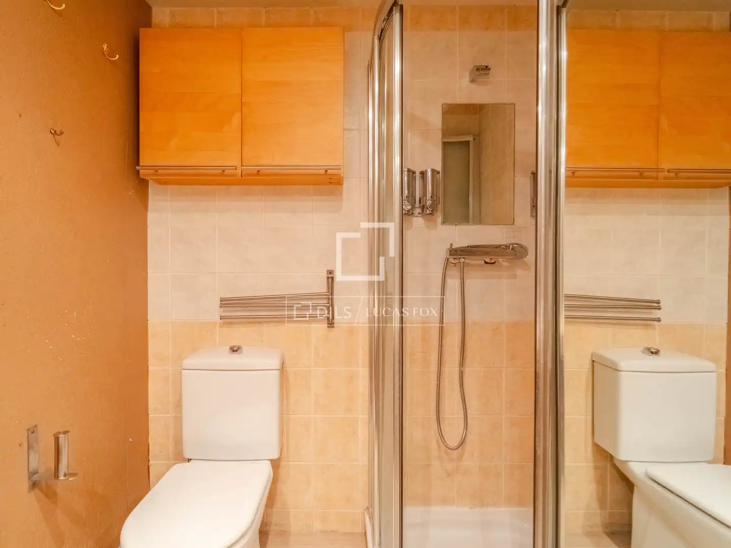 Baño de Piso en venta en Valencia con Aire acondicionado, Calefacción y Jardín privado