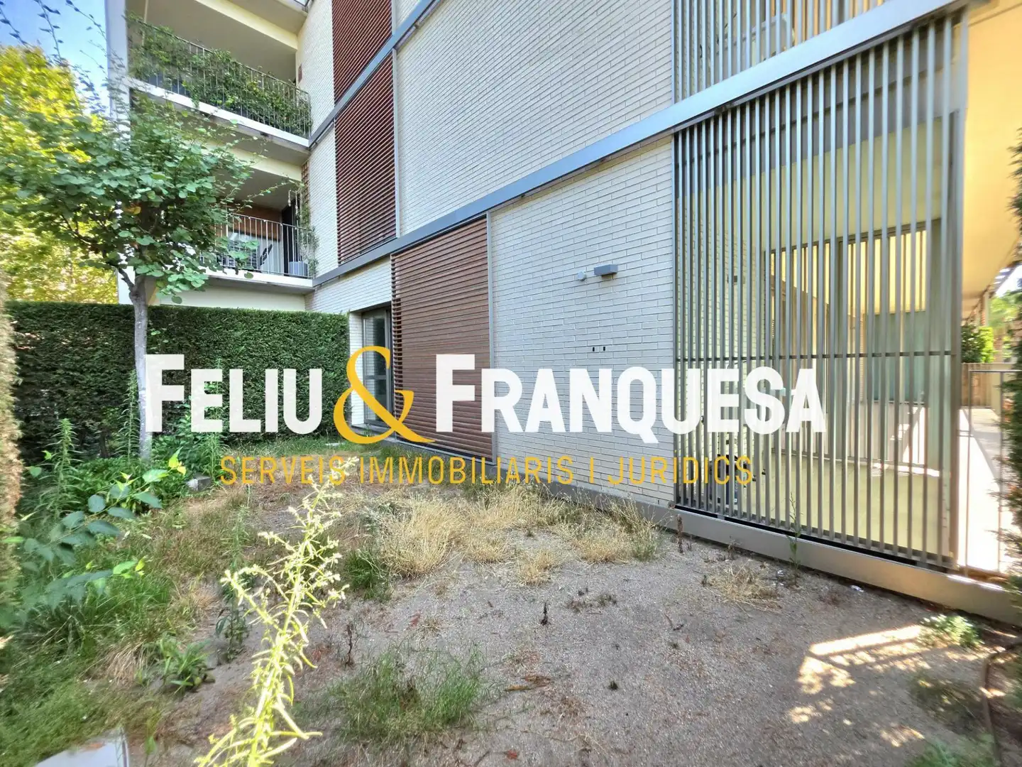 Vista exterior de Piso en venta en Sant Cugat del Vallès con Calefacción, Jardín privado y Terraza