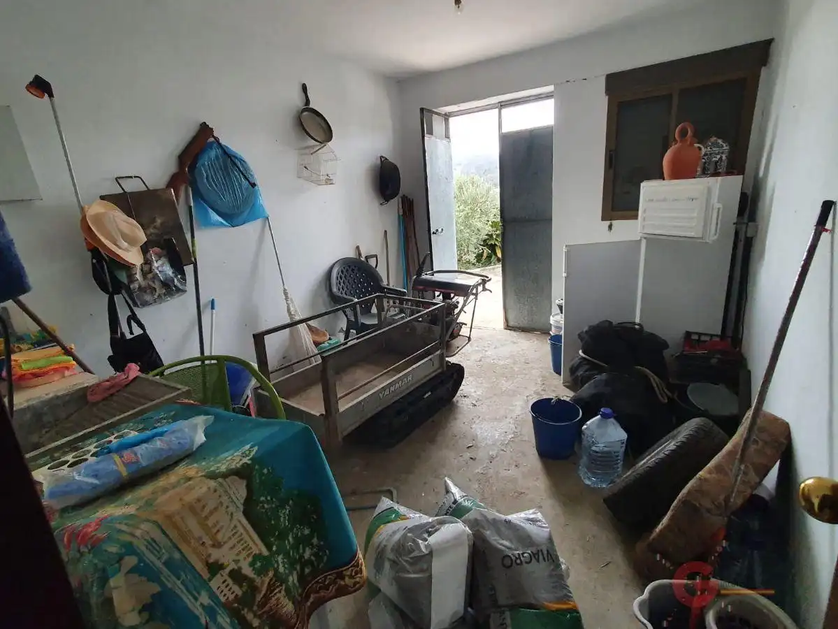 Casa rústica amb piscina en venda a Ítrabo, imagen 12