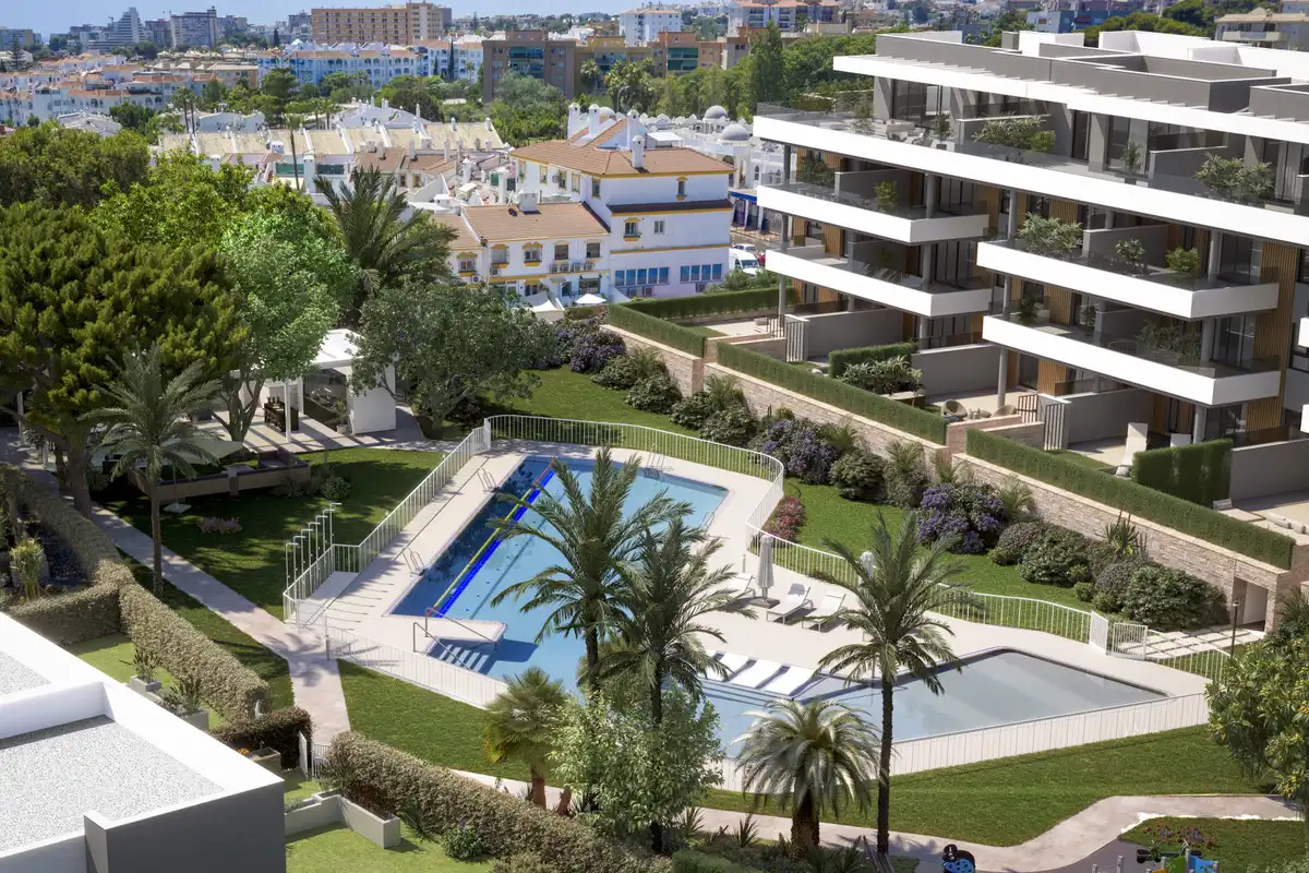 Piscina de Apartamento en venta en Torremolinos con Aire acondicionado, Calefacción y Terraza