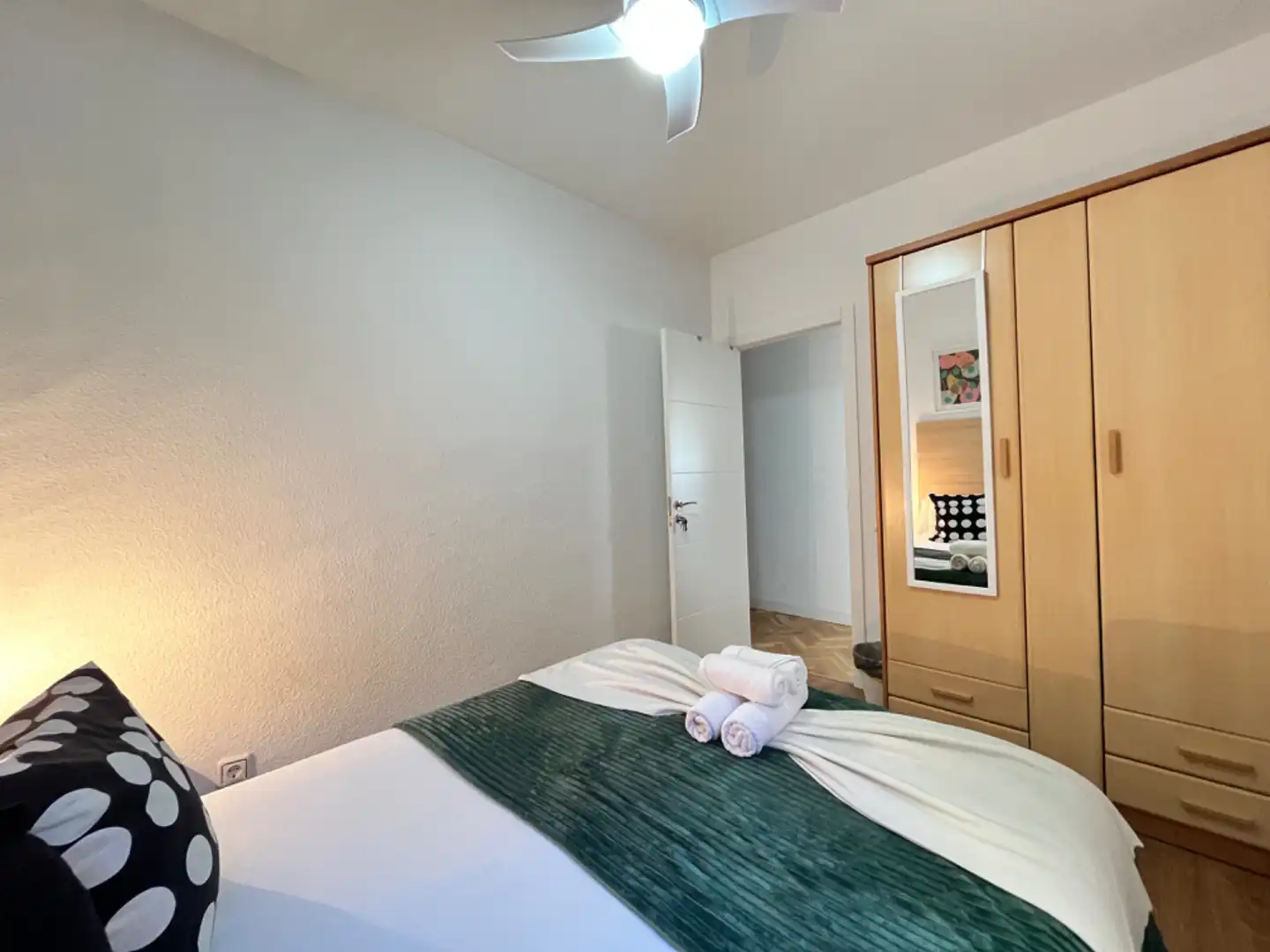 Schlafzimmer von Wohnung zur untervermieten in Madrid mit Klimaanlage, Terrasse und Möbliert