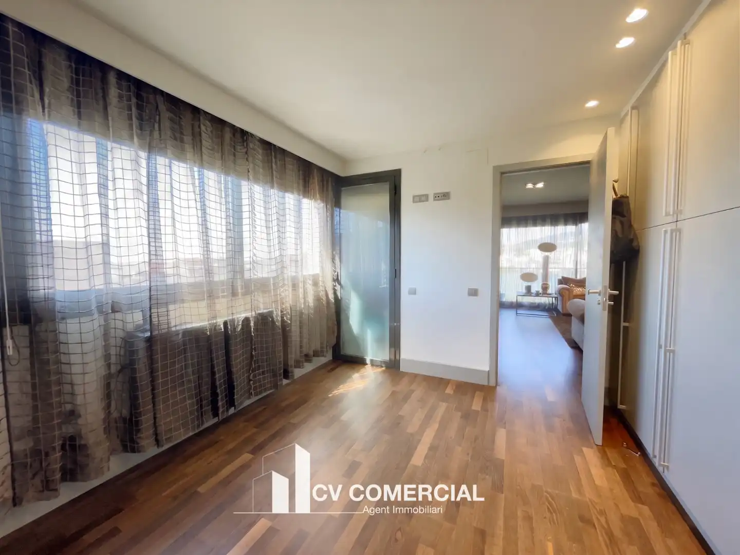 Habitación de Ático en venta en Tiana con Aire acondicionado, Calefacción y Parquet