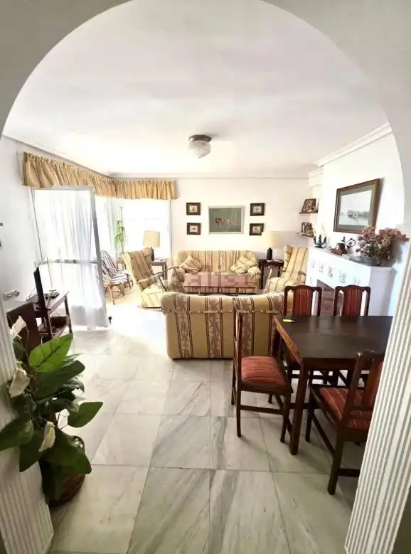 Sala d'estar de Pis en venda en Cádiz amb Terrassa i Traster