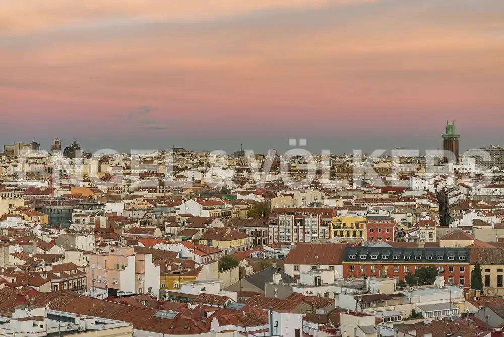 Außenansicht von Wohnung zur Miete in Madrid mit Klimaanlage, Heizung und Parkett