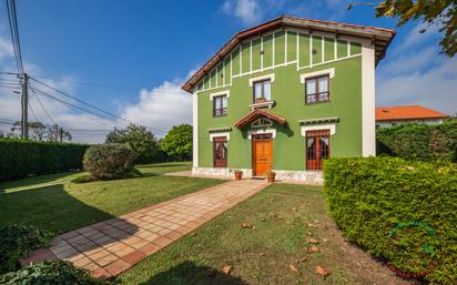 Vista exterior de Casa o xalet en venda en Gijón  amb Terrassa