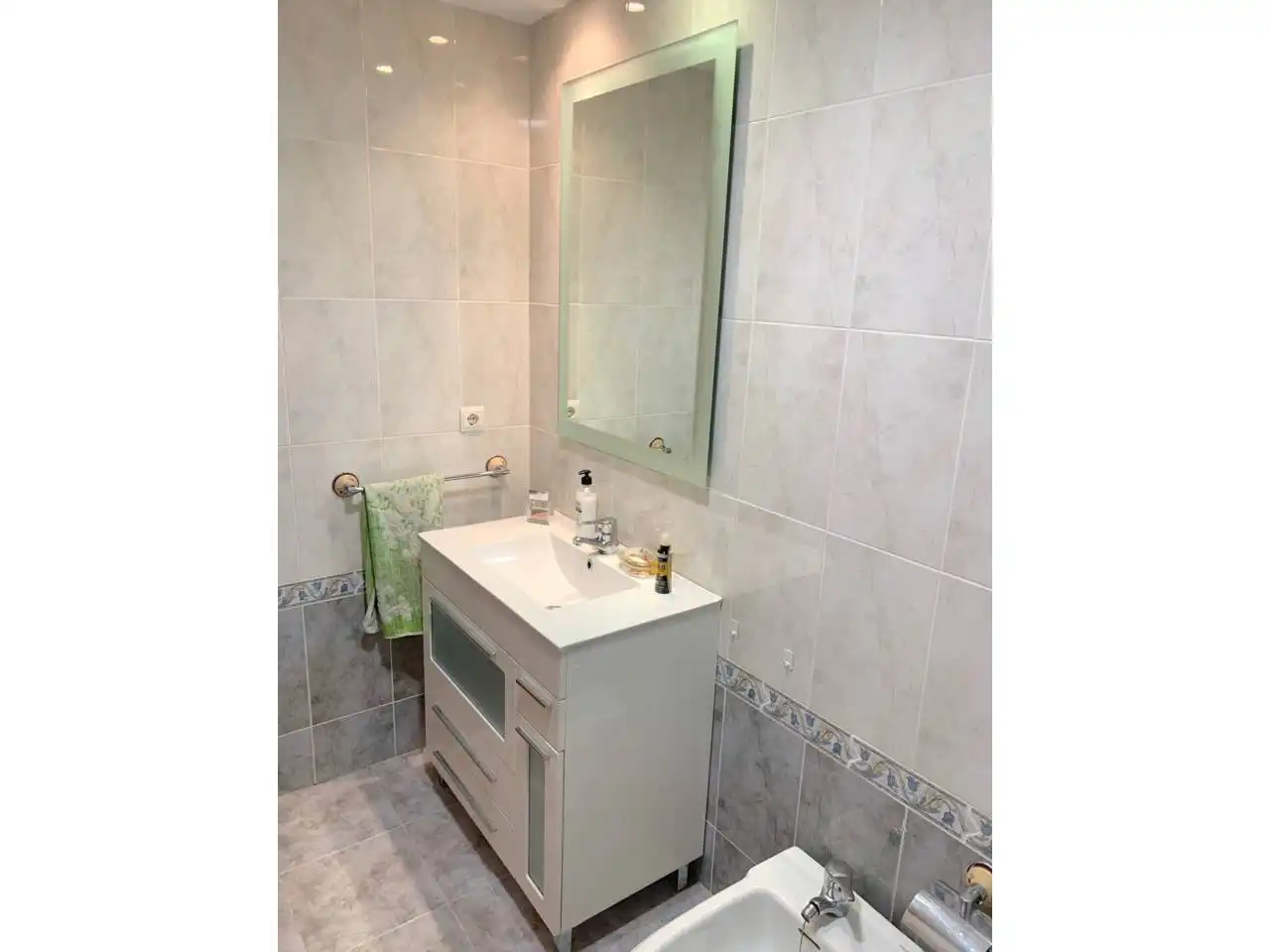 Bathroom of Flat for rent in El Campello  with Air Conditioner, Heating and Terrace