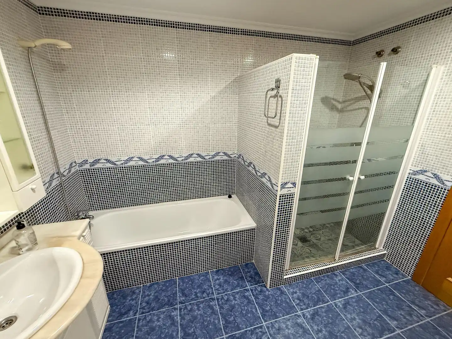 Baño de Piso en venta en Callosa de Segura con Aire acondicionado, Trastero y Amueblado