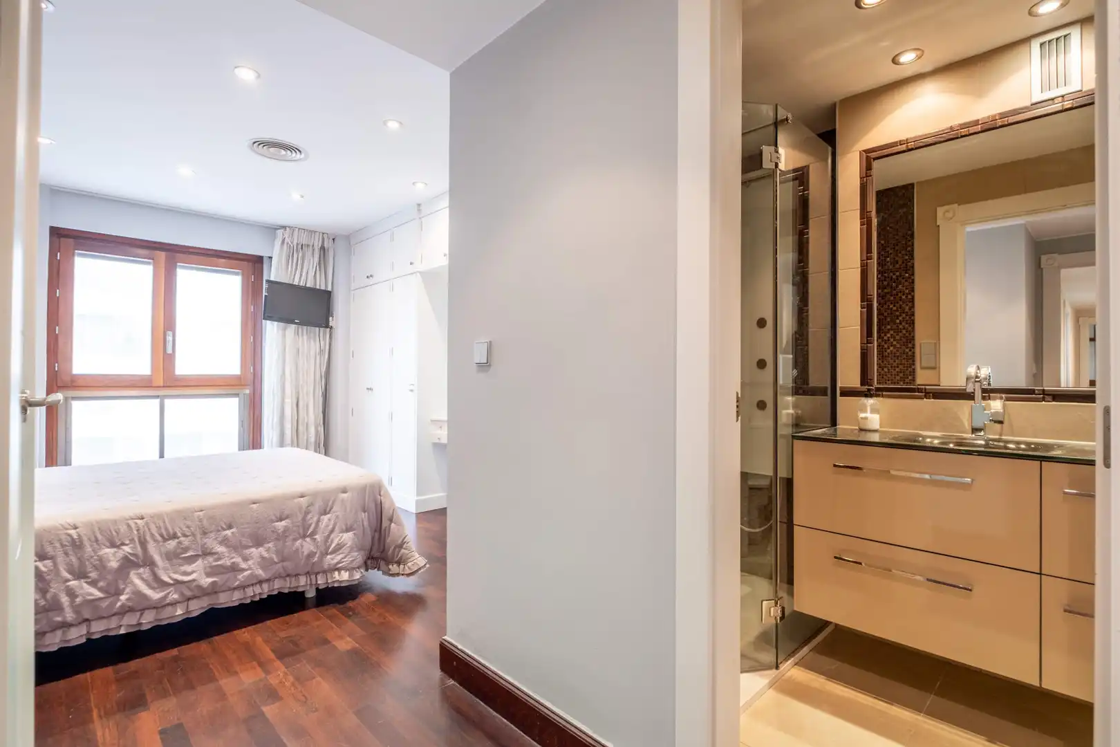 Habitación de Piso de alquiler en Zaragoza con Aire acondicionado, Calefacción y Parquet