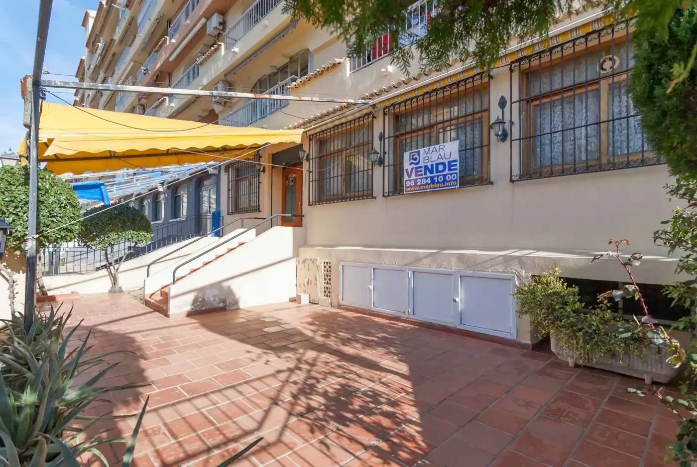 Business premises for sale in Calle CASTILLA LEÓN, imagen 2