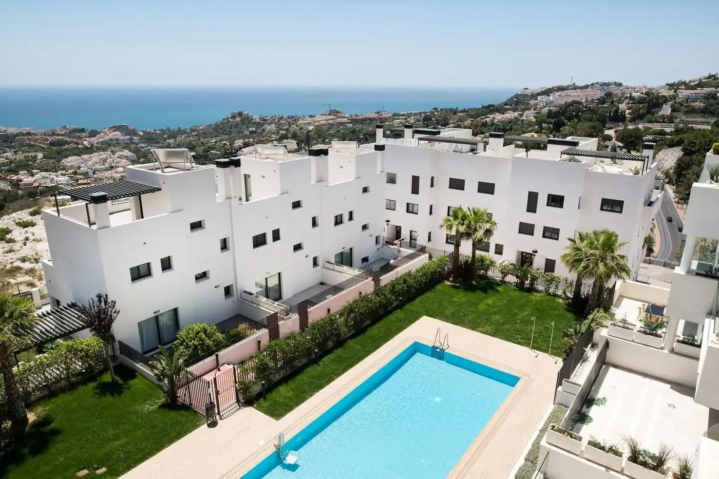 Exterior view of Attic for sale in Benalmádena  with Air Conditioner, Heating and Storage room
