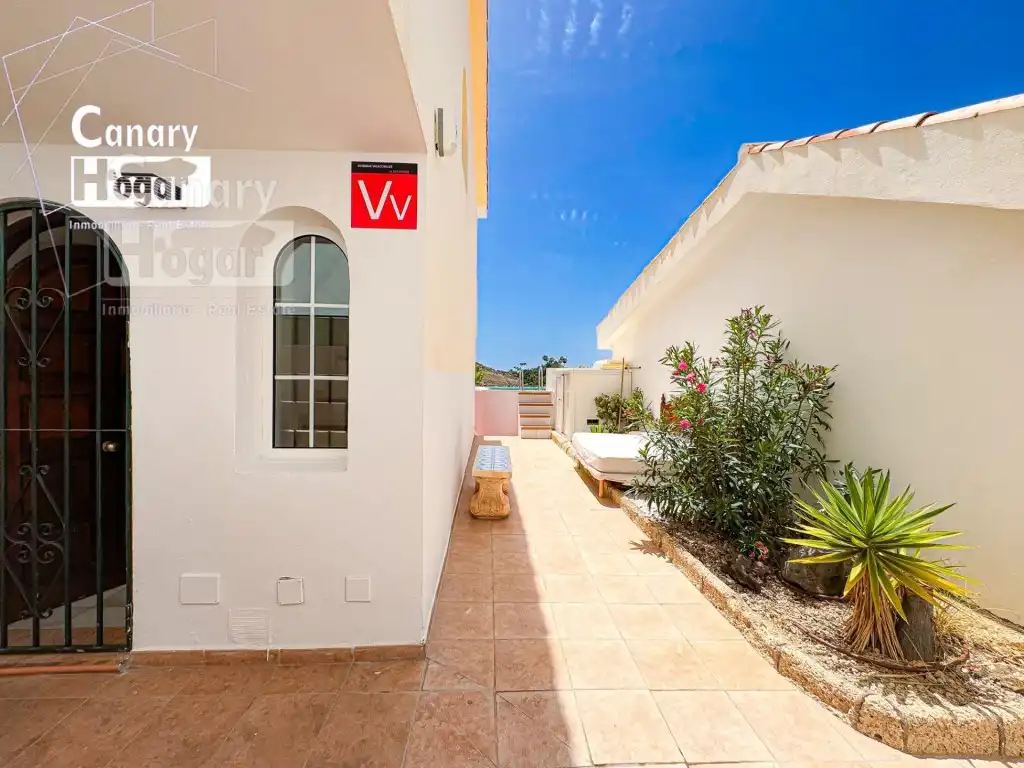 Detached house with pool for sale in Calle de Finlandia, imagen 5