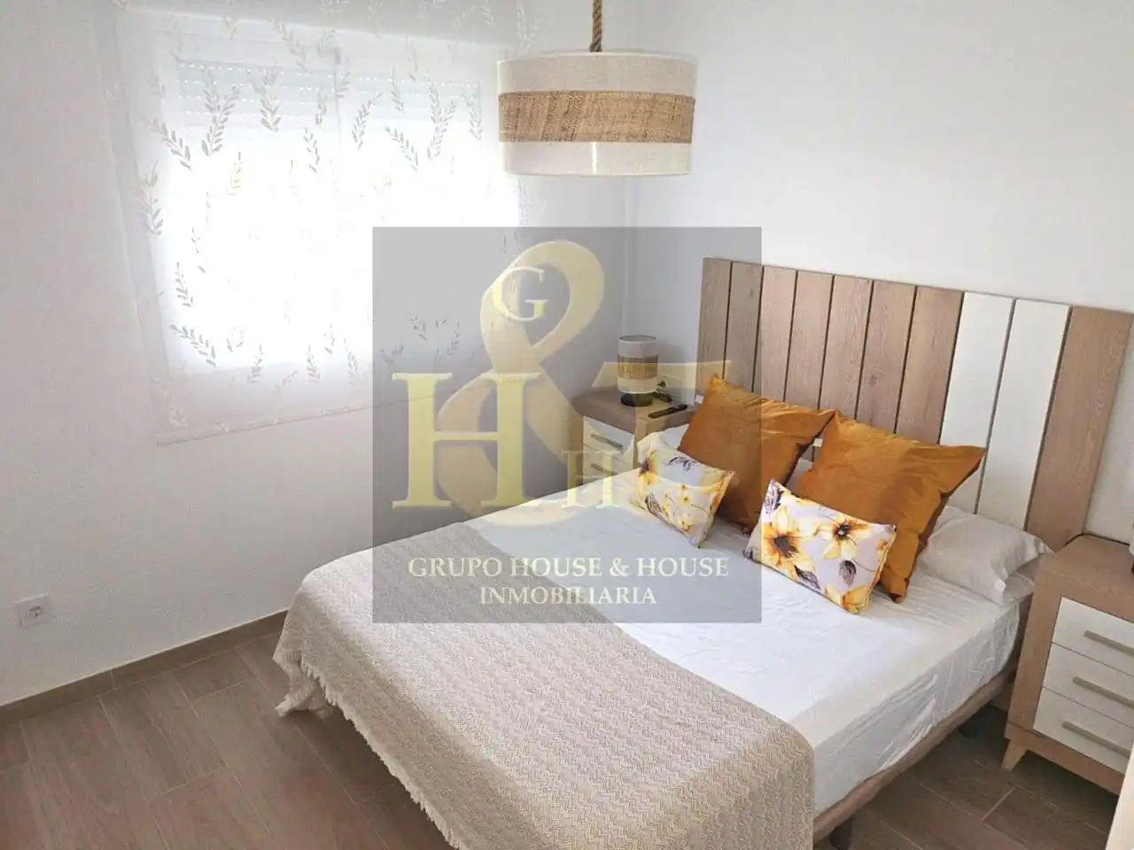 Habitación de Planta baja en venta en Chipiona con Aire acondicionado, Jardín privado y Trastero