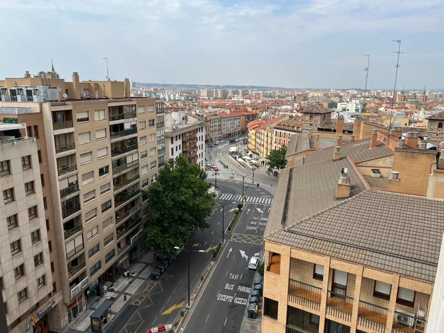 Exterior view of Flat for sale in Zaragoza  with Air Conditioner, Heating and Parquet flooring