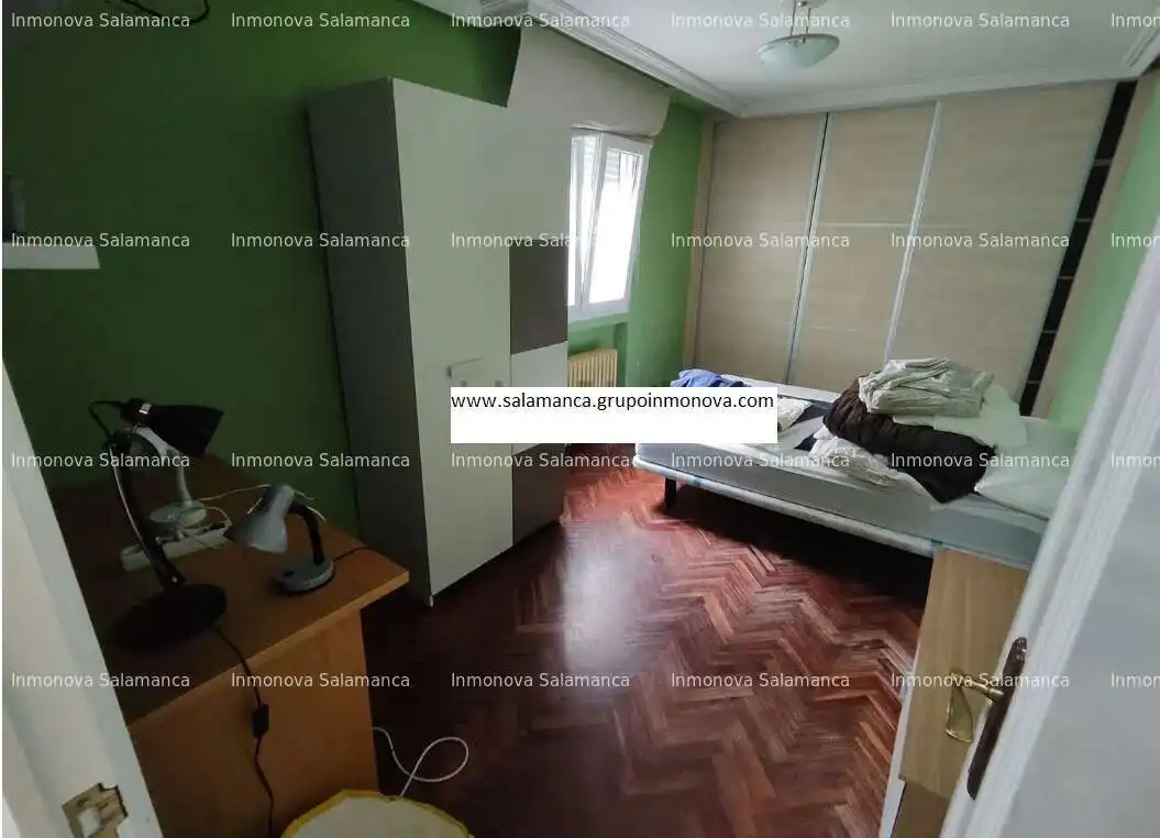 Bedroom of Flat for rent in Salamanca  with Heating, Furnished and Oven