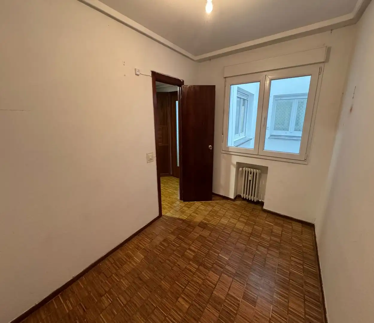 Habitación de Piso en venta en Gijón  con Calefacción y Parquet