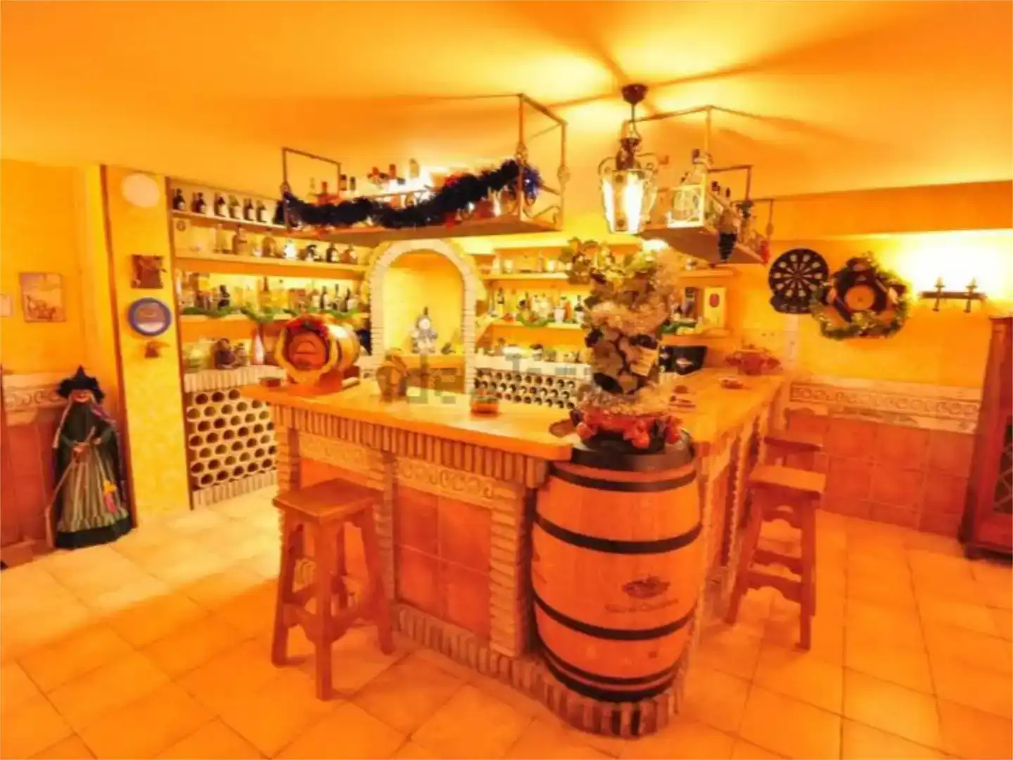 Wohnung zum Verkauf in Castro-Urdiales mit Privatgarten, Schwimmbad und Möbliert
