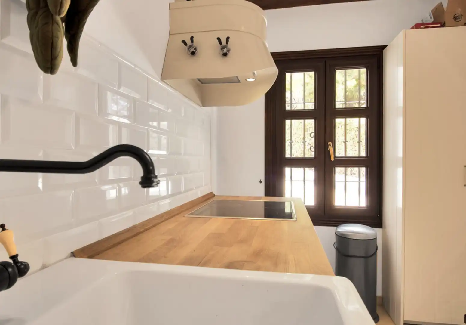 Cocina de Casa adosada en venta en Marbella con Aire acondicionado, Jardín privado y Terraza