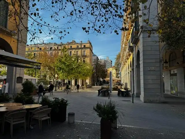 Außenansicht von Garage zum Verkauf in Girona