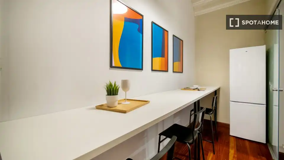 Comedor de Piso para compartir en Barcelona con Aire acondicionado, Calefacción y Amueblado