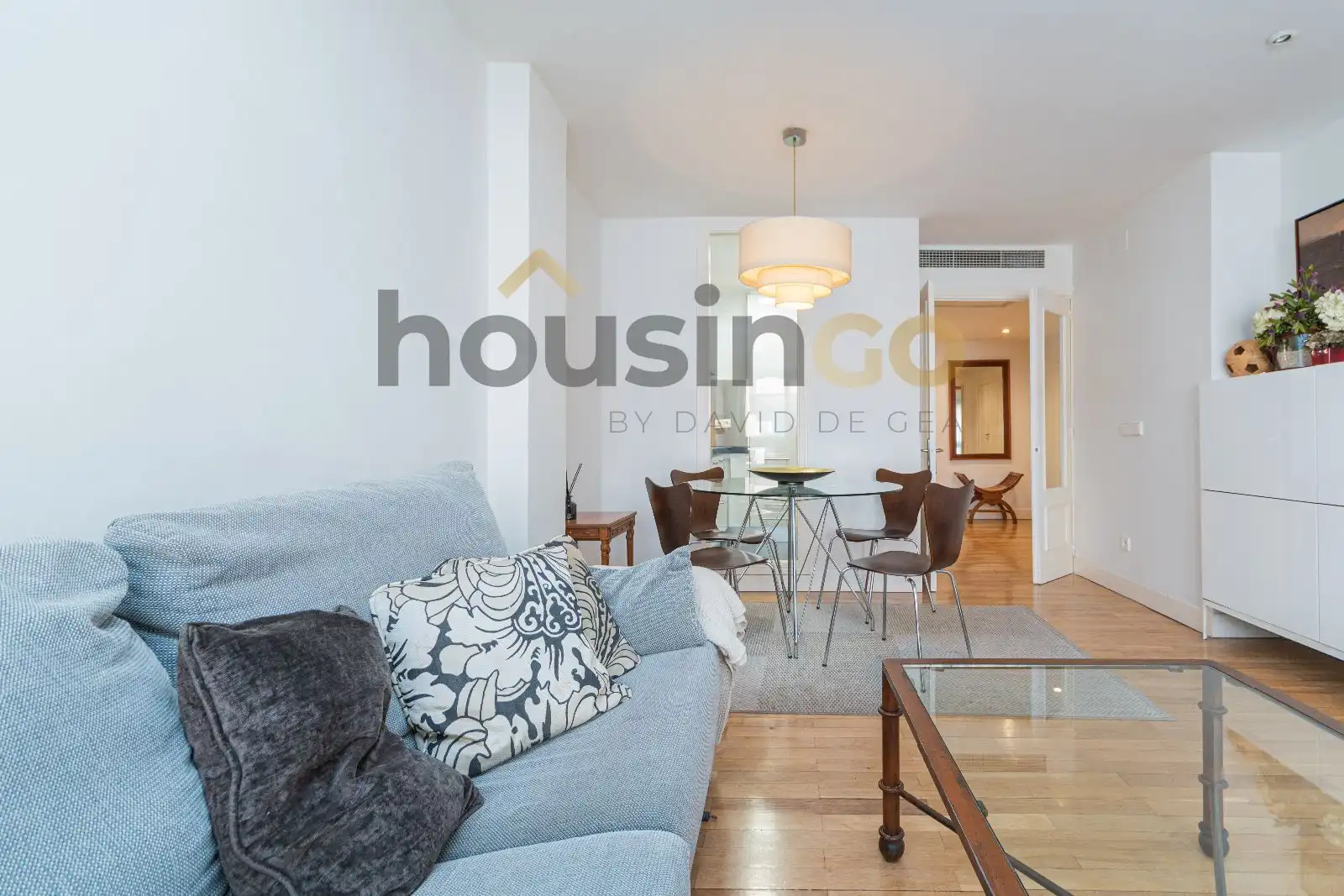 Living room of Flat for rent in Madrid  with Air Conditioner, Heating and Furnished
