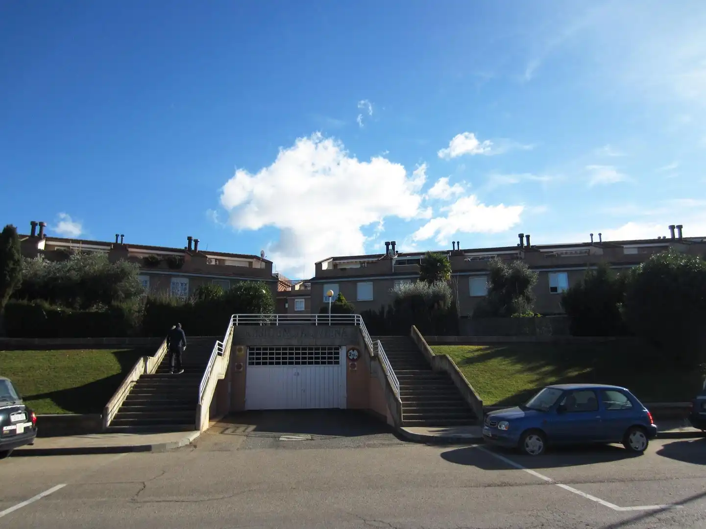 Exterior view of Detached homes for sale in Zaragoza
