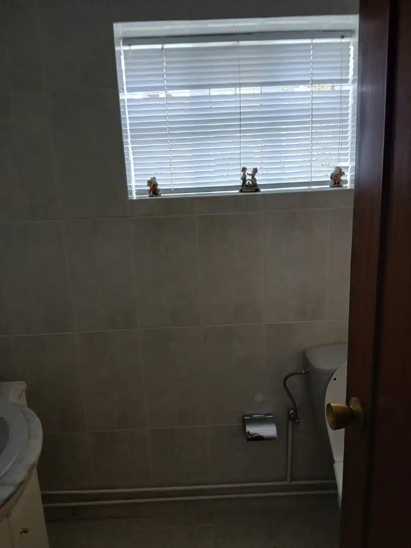 Baño de Finca rústica en venta en Avión con Calefacción, Parquet y Terraza