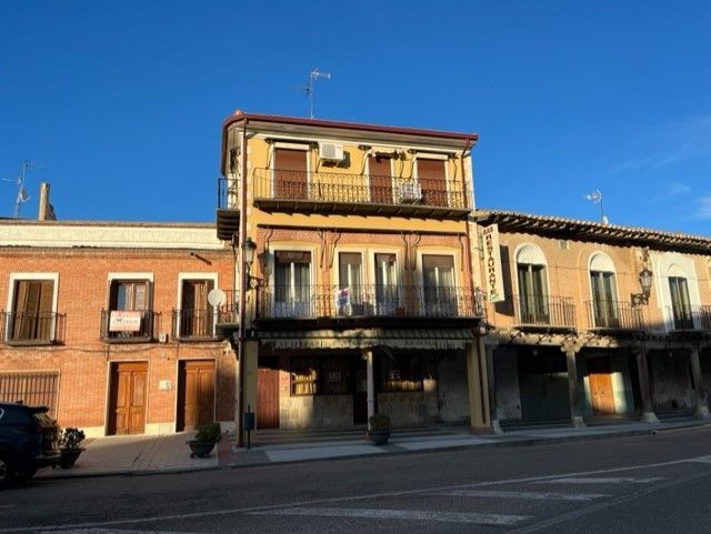 Exterior view of Building for sale in Nava del Rey