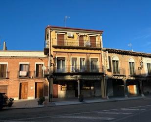 Exterior view of Building for sale in Nava del Rey