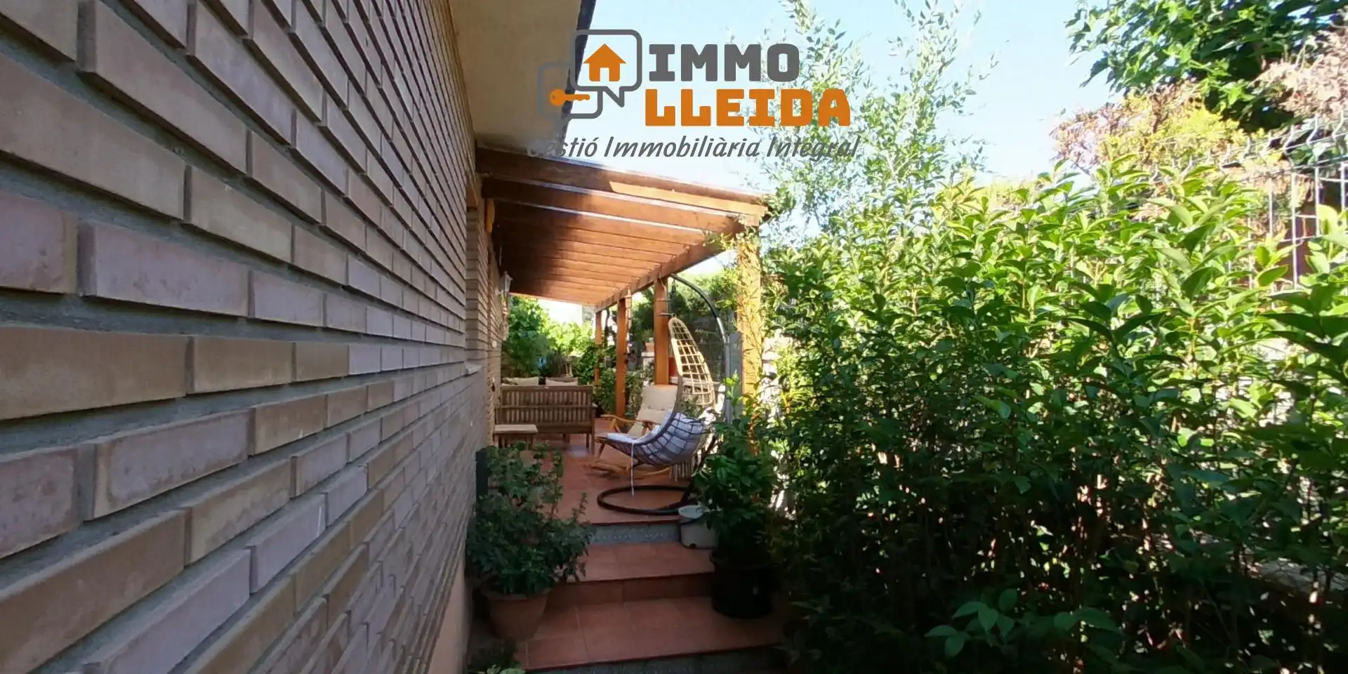 Vista exterior de Casa o xalet en venda en La Sentiu de Sió amb Calefacció, Terrassa i Traster