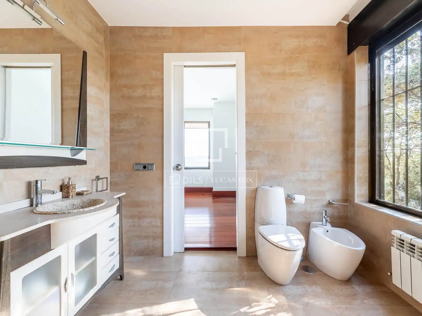 Bathroom of Houses for sale in Galapagar  with Air Conditioner, Private garden and Storage room
