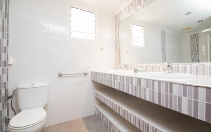 Bathroom of Flat for sale in Elche / Elx  with Balcony
