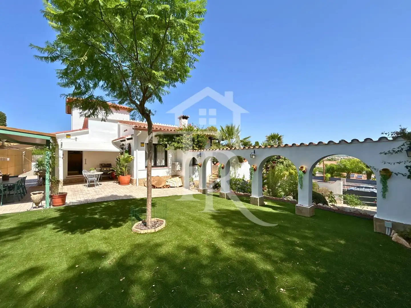 Exterior view of Houses for sale in Roda de Berà  with Air Conditioner, Heating and Private garden