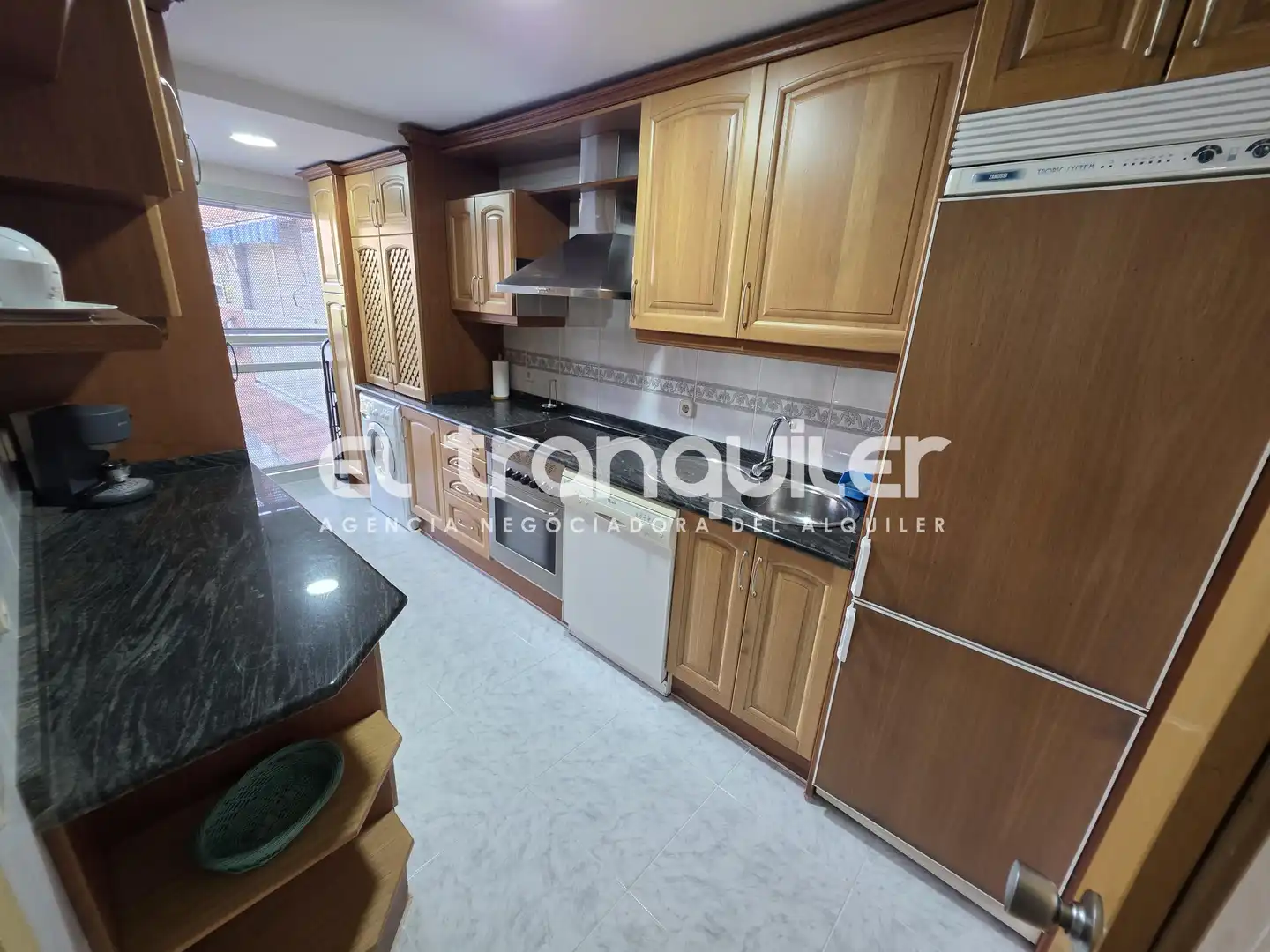 Cocina de Piso de alquiler en Madrid con Aire acondicionado, Parquet y Amueblado