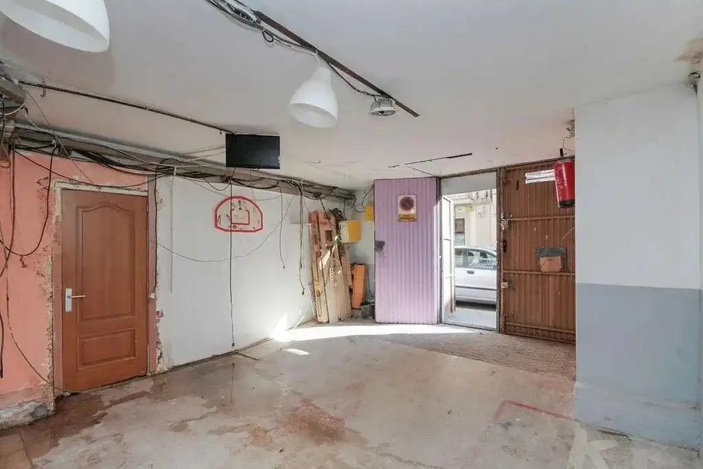 Gewerbefläche zum Verkauf in Carrer de Llorens i Barba 45, imagen 2