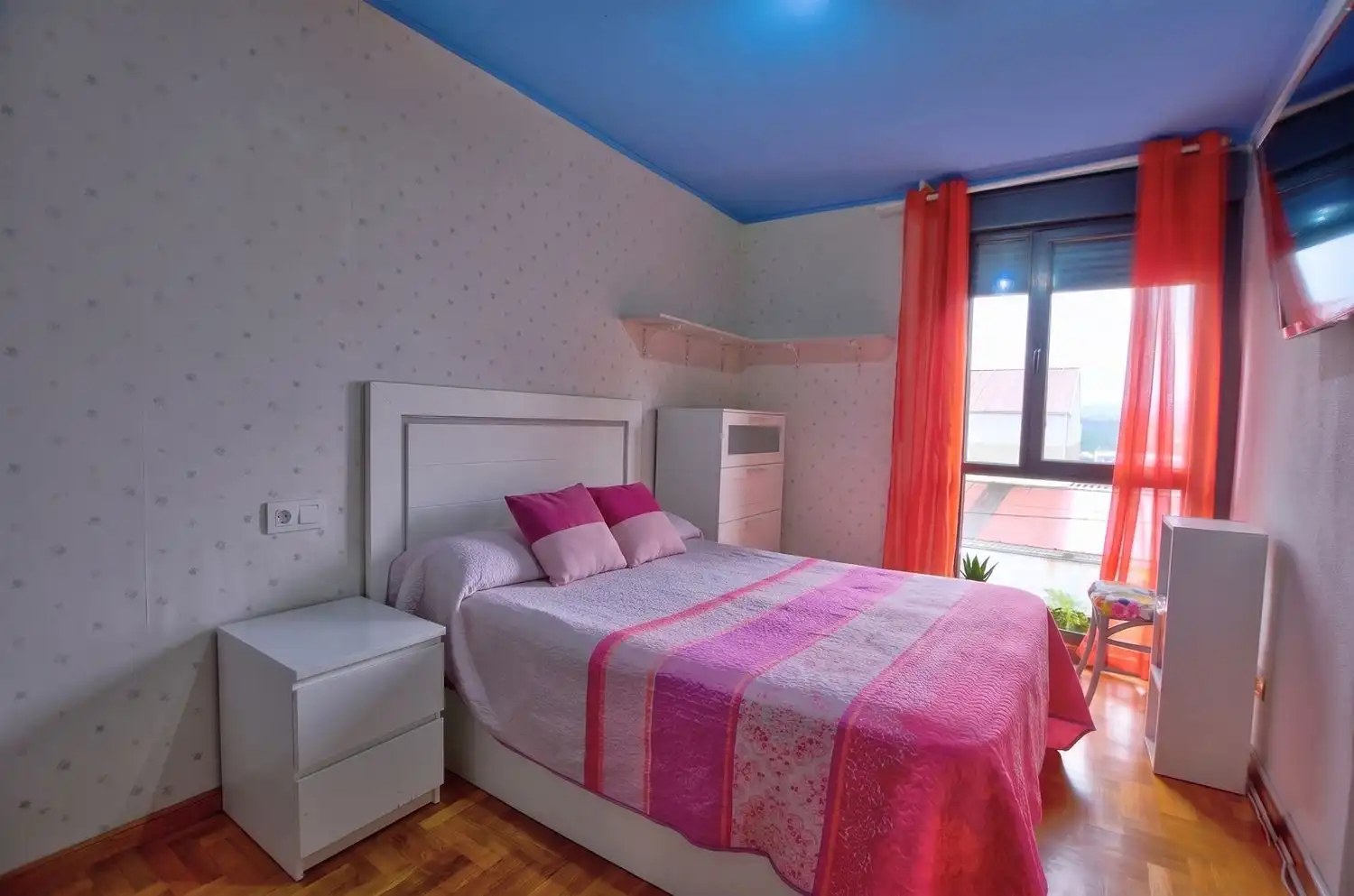 Schlafzimmer von Wohnung zum Verkauf in Avilés mit Heizung, Abstellraum und Schwimmbad
