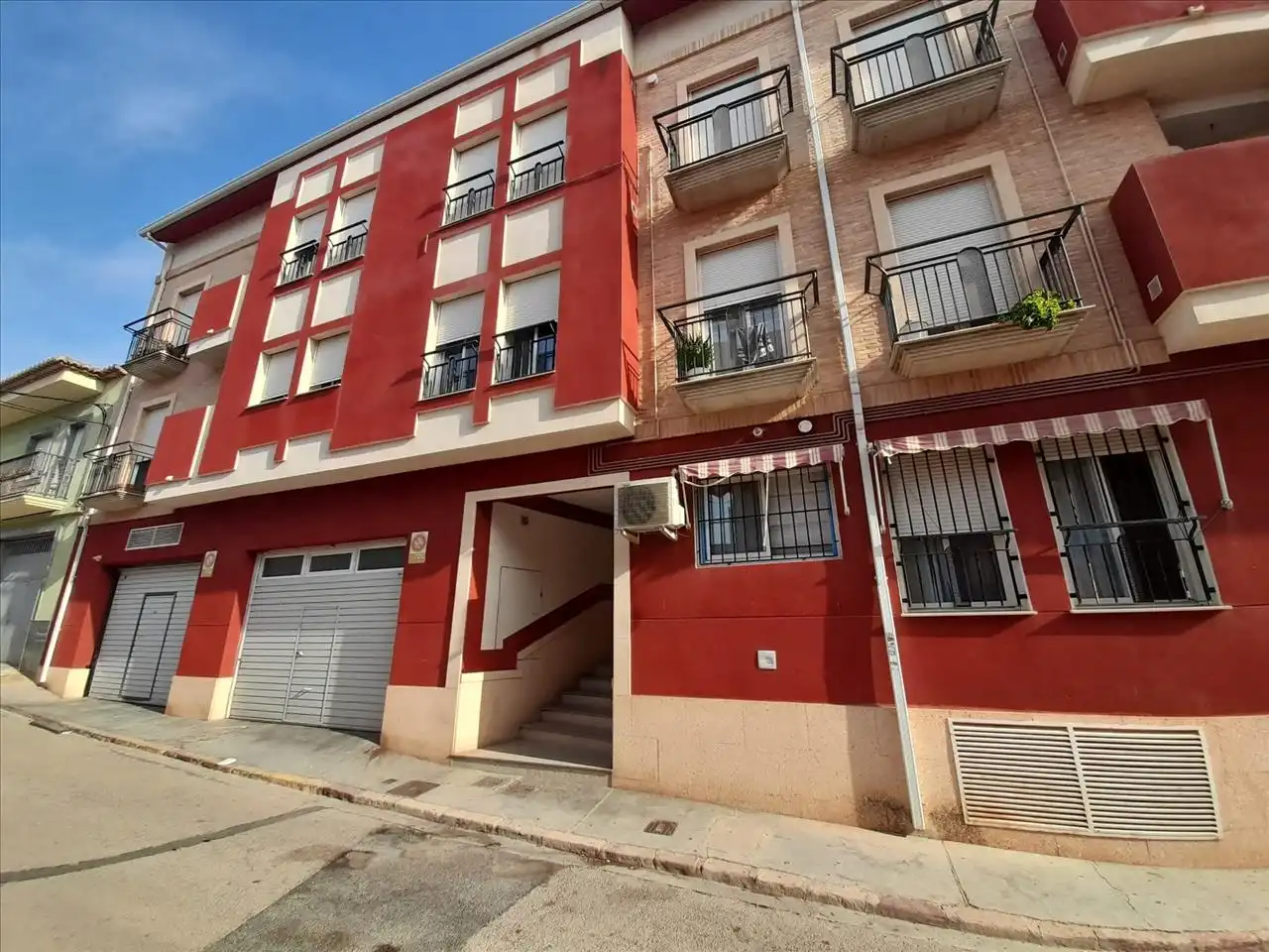 Vista exterior de Garaje en venta en Benissanó