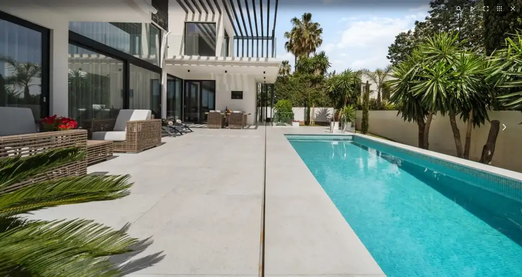 Chalet con piscina en venta en Elviria - Cabopino, imagen 12
