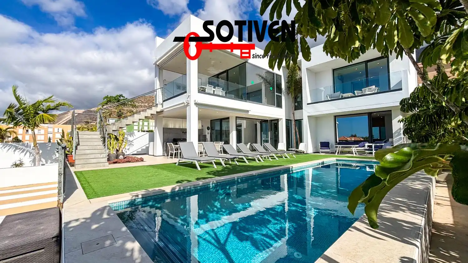 Vista exterior de Casa o chalet en venta en Adeje con Jardín privado, Terraza y Piscina