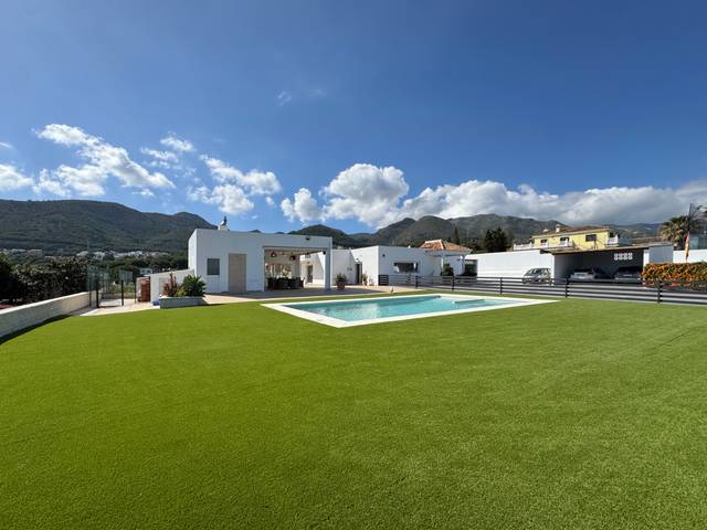 Casa-chalet en Venta en Pinos de Alhaurín